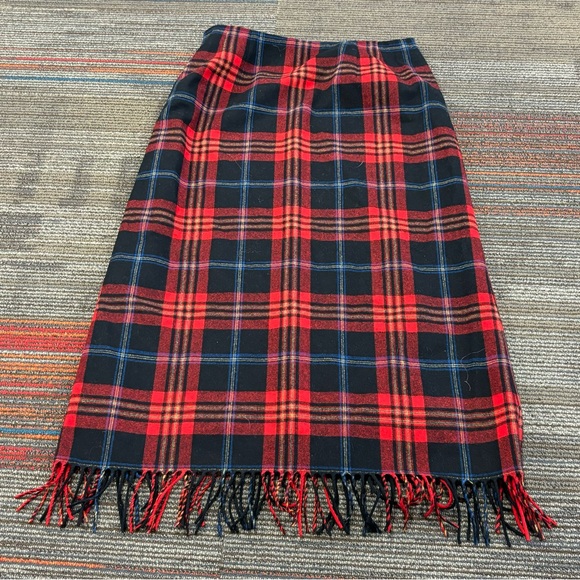 Pendleton 100% Virgin Wool Red Plaid Long Skirt Women’s Size 12 - Picture 2 of 3